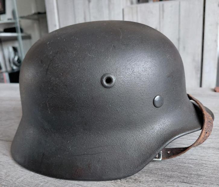 Duitse M40 helm., Verzamelen, Militaria | Tweede Wereldoorlog, Luchtmacht, Helm of Baret, Duitsland, Ophalen of Verzenden
