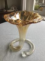 Vaas iriserend glas gedraaide voet, Ophalen of Verzenden