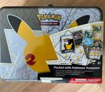 Pokemon Celebrations Collectors Chest Nieuw Sealed, Ophalen of Verzenden, Nieuw, Boosterbox, Foil