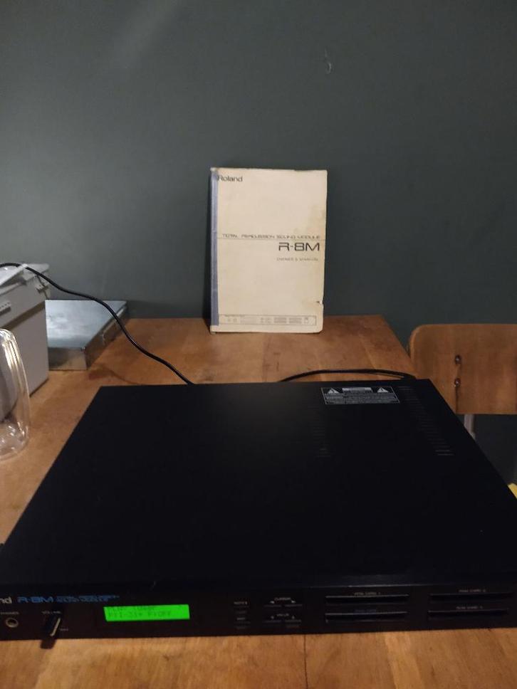 Roland R8M drummodule, Muziek en Instrumenten, Drumcomputers, Gebruikt, Roland, Ophalen
