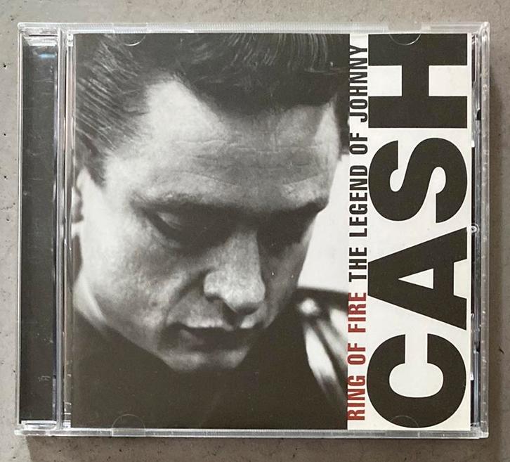 Johnny Cash - Ring of fire / The legend of Johnny, Cd's en Dvd's, Cd's | Country en Western, Gebruikt, Ophalen of Verzenden