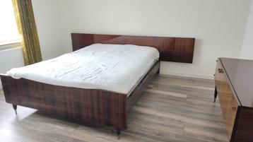 Gratis Slaapkamer Set met Matras beschikbaar voor biedingen