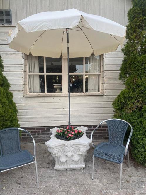 Unieke Italiaanse betonnen console – multifunctioneel, Tuin en Terras, Bloempotten, Nieuw, Beton, Binnen, Balkon, Tuin, 40 tot 70 cm