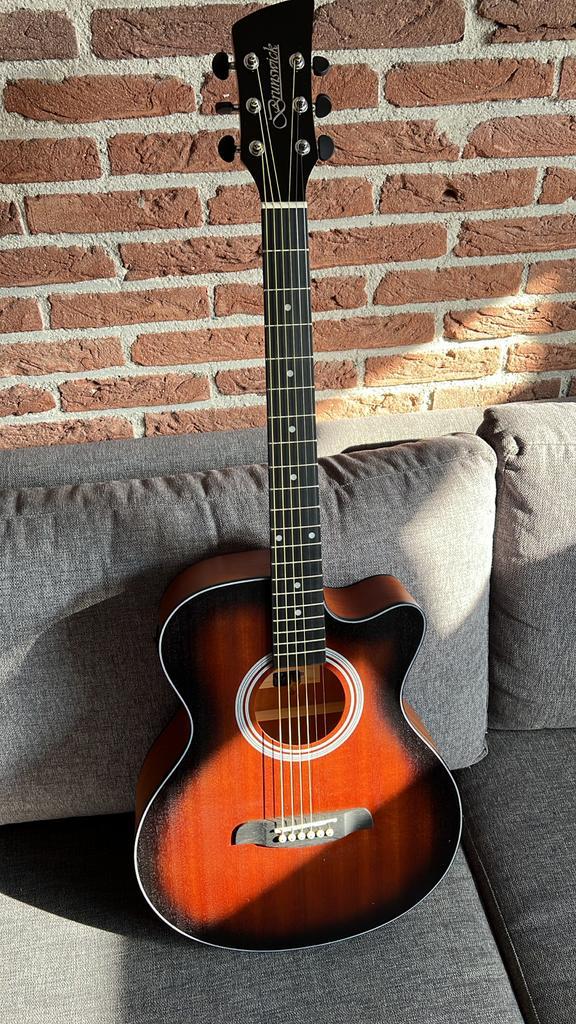 Brunswick Western Gitaar, Muziek en Instrumenten, Snaarinstrumenten | Gitaren | Akoestisch, Zo goed als nieuw, Western- of Steelstringgitaar