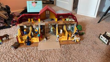 Playmobil Manege met Paarden beschikbaar voor biedingen
