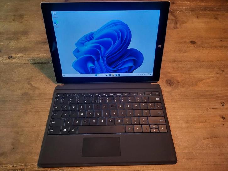 Microsoft Surface 3 2 in 1 laptop Windows 11 tablet, Computers en Software, Windows Laptops, Ophalen of Verzenden