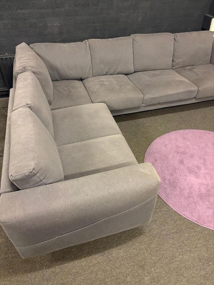 Nette grijze hoekbank ikea te koop!, Huis en Inrichting, Banken | Bankstellen, Gebruikt, Hoekbank, Vierpersoons of meer, Hout