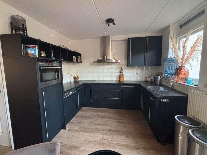 Zwarte Hoekkeuken, Huis en Inrichting, Keuken | Complete keukens, Gebruikt, Hoekkeuken, Zwart, Kunststof, Ophalen