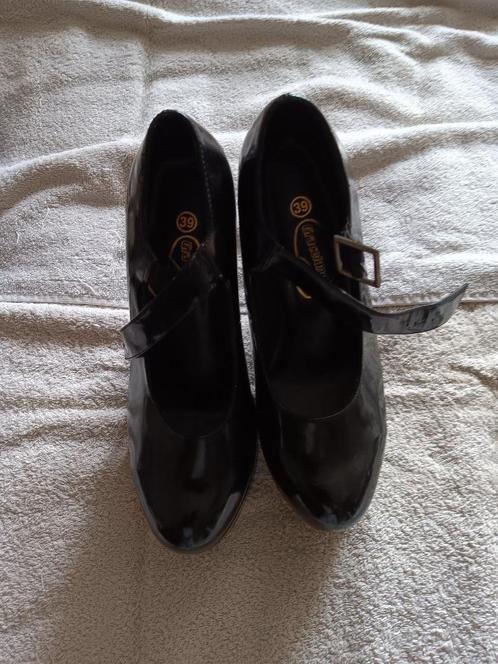 sexy weinig gedragen dames lak schoenen met hak, Kleding | Dames, Schoenen, Zo goed als nieuw, Schoenen met hoge hakken, Zwart