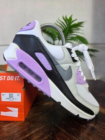 Nike Air Max 90 White Lilac maat 39 beschikbaar voor biedingen
