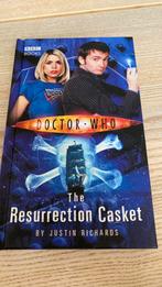 Doctor Who - the resurrection casket-Justin Richards, Boeken, Kinderboeken | Jeugd | 13 jaar en ouder, Gelezen, Ophalen of Verzenden
