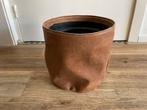 Bloempot met lederlook, Tuin en Terras, Bloempotten, Kunststof, Gebruikt, Rond, Binnen