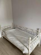 Eenpersoonsbed wit inc. lattenbodem en matras, Ophalen, 85 tot 100 cm, Gebruikt, Lattenbodem