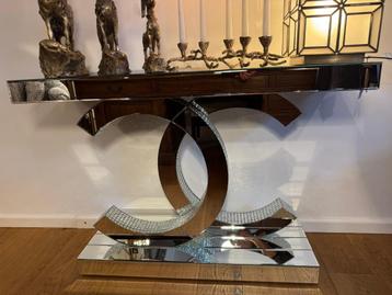 NIEUWE exclusieve Sidetable met spiegel - Chanel console beschikbaar voor biedingen