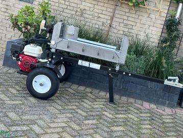 Honda Dubbelwerkende houtklover met Honda GX motor kloofmach beschikbaar voor biedingen