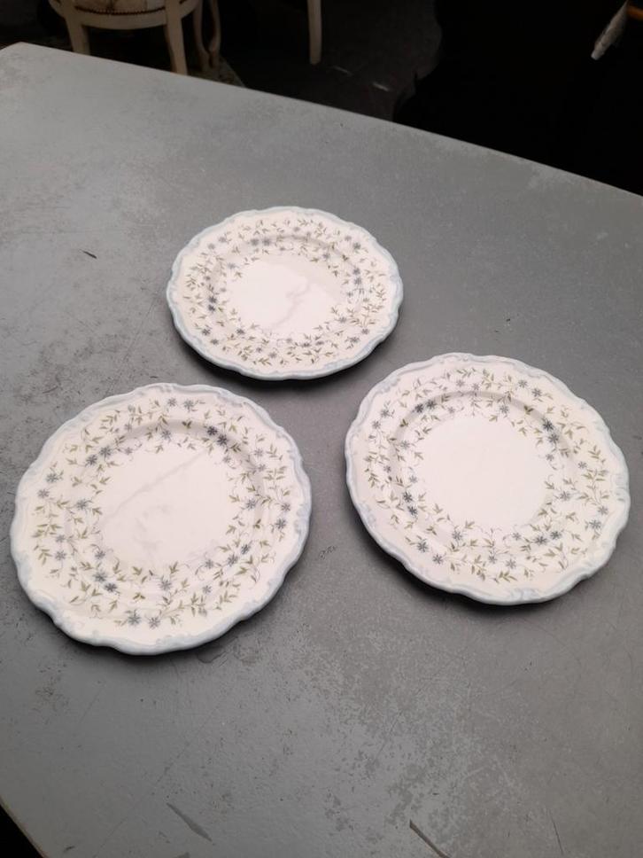 3 x royal albert bordjes, Antiek en Kunst, Antiek | Servies los, Ophalen of Verzenden