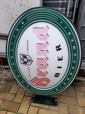 Brandbier gevel lichtbak beschikbaar voor biedingen