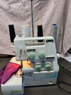 Goed werkende Toyota overlock machine., Hobby en Vrije tijd, Naaimachines en Toebehoren, Ophalen of Verzenden, Zo goed als nieuw
