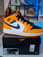 Nike Air Jordan 1 Mid  "Taxi" Black White maat 38, Nike, Nieuw, Oranje, Ophalen of Verzenden