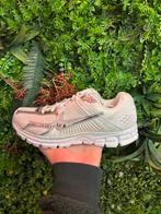 Nike Vomero Wit Zilver Maat 42 - Nieuw!, Ophalen of Verzenden, Nieuw, Wit, Sneakers of Gympen
