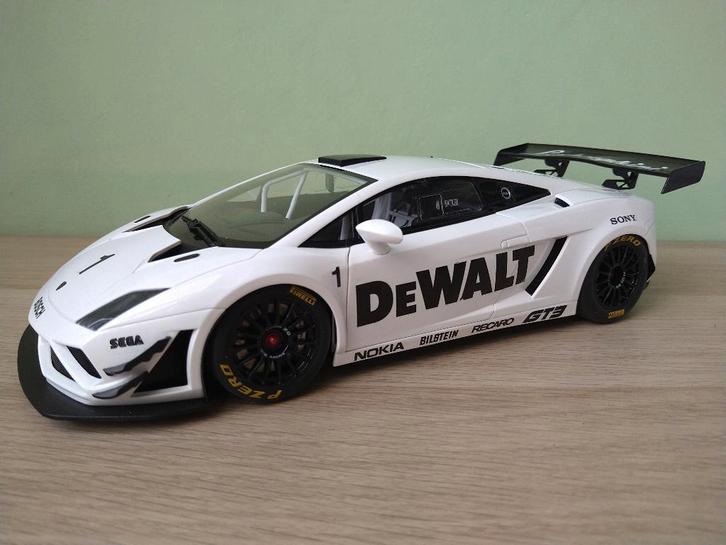 Lamborghini Gallardo GT3 FL2 2013 1:18 AutoArt, Hobby en Vrije tijd, Modelauto's | 1:18, Zo goed als nieuw, Auto, Autoart, Ophalen of Verzenden