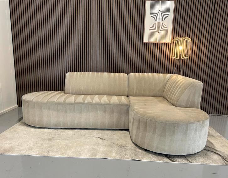 Nous Living - Arles - Hoekbank - Beige - Nette Staat, Huis en Inrichting, Banken | Bankstellen, Zo goed als nieuw, Vierpersoons of meer