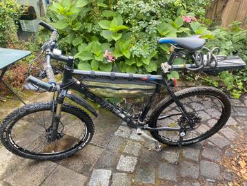 Cube Reaction Pro MTB met accessoires beschikbaar voor biedingen
