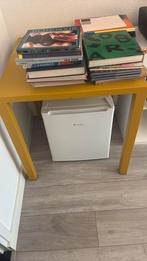 Metalen tafel uit een stuk!, Huis en Inrichting, Tafels | Eettafels, Ophalen, Zo goed als nieuw, Rechthoekig, 50 tot 100 cm