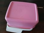 Nieuw Tupperware roze voorraad bakje, Huis en Inrichting, Ophalen of Verzenden, Nieuw, Wit, Bak of Kom