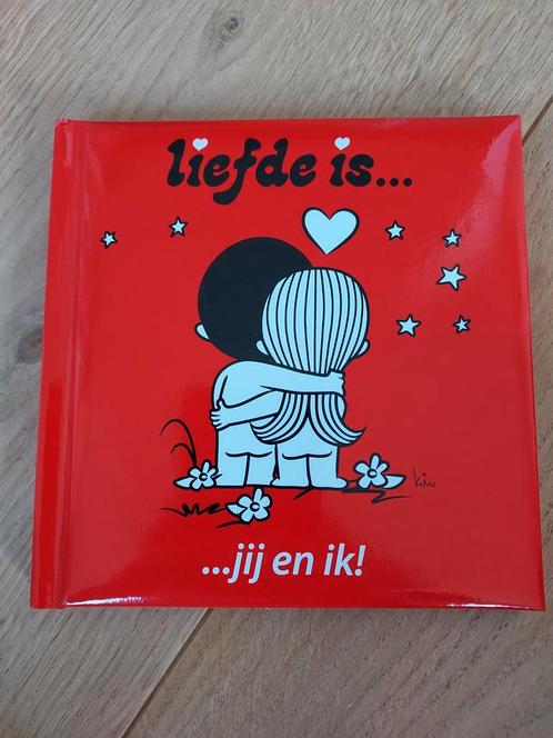 Liefde is ... de allereerste zoen, Boeken, Humor, Zo goed als nieuw, Ophalen of Verzenden