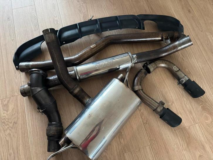 Milltek Sport uitlaatsysteem BMW F30 B48 320i/330i, Auto-onderdelen, Uitlaatsystemen, Universele onderdelen, Gebruikt, Ophalen