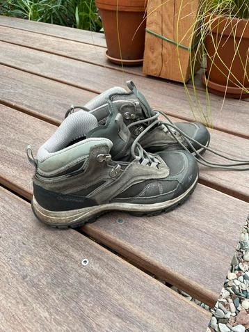 Quechua wandelschoenen maat 39 dames beschikbaar voor biedingen