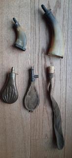 Jachtgeweer toebehoren kruidhoorn, Ophalen of Verzenden, Landmacht, Nederland