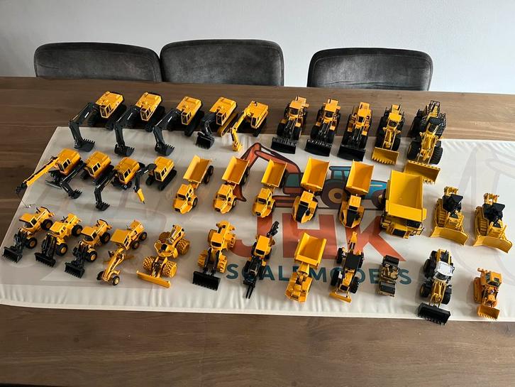 Verzameling Joal modellen Cat Akerman Volvo Komatsu Liebherr, Hobby en Vrije tijd, Modelauto's | 1:50, Zo goed als nieuw, Hijskraan, Tractor of Landbouw