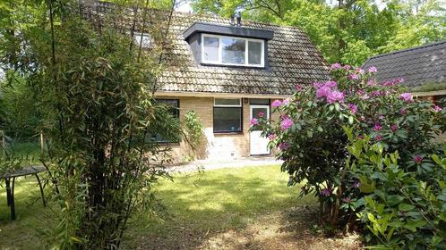 Heerlijk 6/7 pers vakantiehuis 2 km van Ommen. Hond welkom!, Vakantie, Vakantiehuizen | Nederland, Overijssel, In bos, 4 of meer slaapkamers