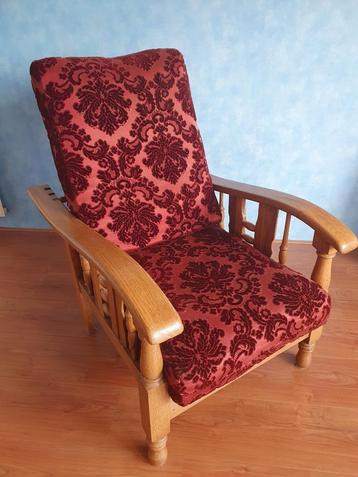 Klassieke rokersstoel - comfortabel & stijlvol beschikbaar voor biedingen