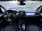 BMW 2-serie Active Tourer 216d Corporate Lease Essential LED, Auto's, BMW, Voorwielaandrijving, Stof, Gebruikt, Zwart