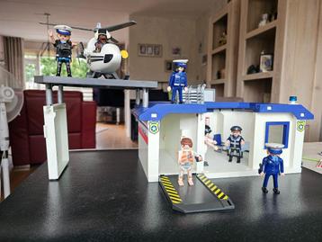 POLITIE BUREAU PLAYMOBIEL beschikbaar voor biedingen