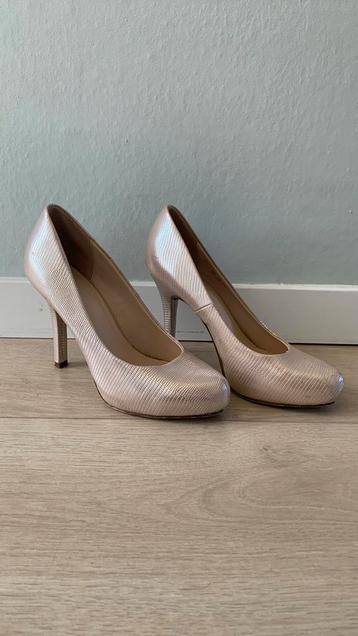 Lichtroze pumps | maat 38 beschikbaar voor biedingen