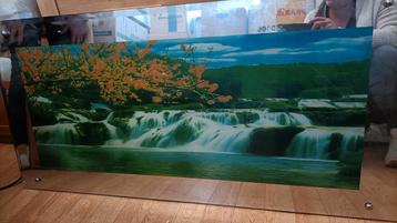 Spiegel met waterval print beschikbaar voor biedingen