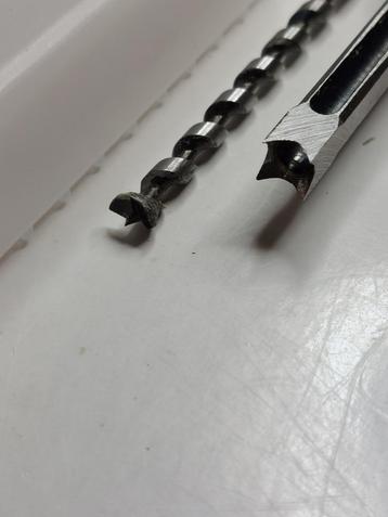 Vierkante gatenboor 6,4 mm beschikbaar voor biedingen