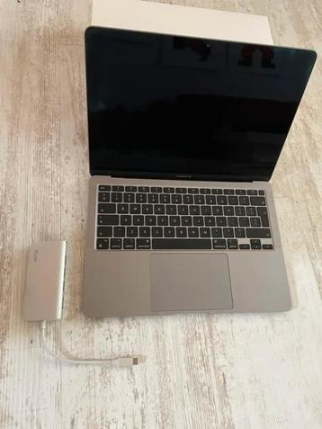 Mac Air M1 16GB geheugen 1TB opslag beschikbaar voor biedingen
