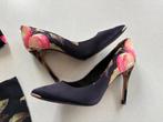 Ted Baker luxe pumps zwart/perzikprint hak 10 cm maat 37, Kleding | Dames, Schoenen, Pumps, Overige kleuren, Verzenden, Zo goed als nieuw