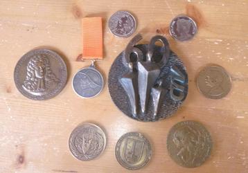 Lot penningen beschikbaar voor biedingen