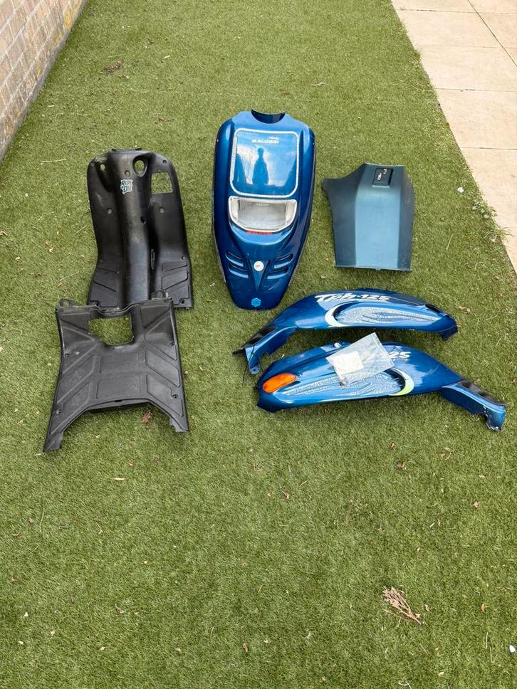 Piaggio gilera Typhoon kappenset, Fietsen en Brommers, Brommeronderdelen | Scooters, Gebruikt, Piaggio, Kap, Ophalen of Verzenden