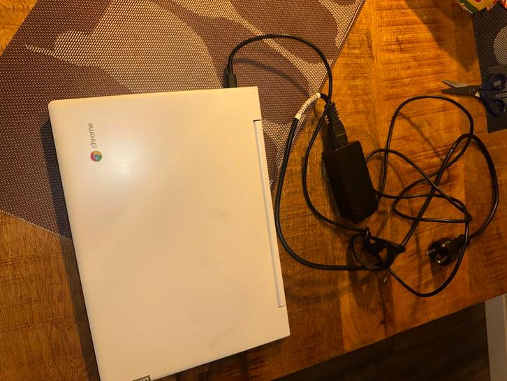 Lenovo Chromebook touch screem en kantelbaar, Computers en Software, Chromebooks, Gebruikt, 11 inch, 4 GB of minder, 32 GB of minder