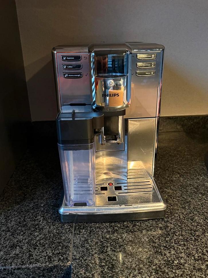 Philips super automatic espresso machine (roestvrijstaal), Witgoed en Apparatuur, Koffiezetapparaten, Espresso apparaat, Ophalen of Verzenden