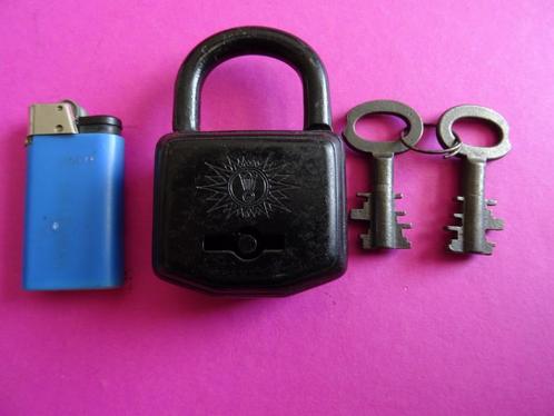 OUD ANTIEK HANGSLOT DUBBELE BAARD SLEUTEL SLOT SLOTEN, Antiek en Kunst, Curiosa en Brocante, Ophalen of Verzenden