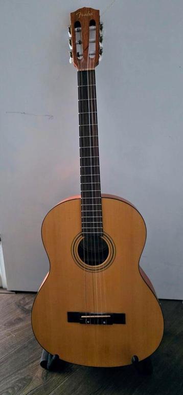 Fender gitaar akoestisch  beschikbaar voor biedingen
