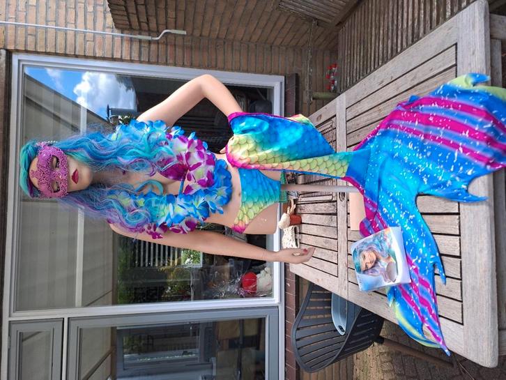 Compleet zeemeermin kostuum maat M inclusief pruik en bikini, Kleding | Dames, Carnavalskleding en Feestkleding, Zo goed als nieuw